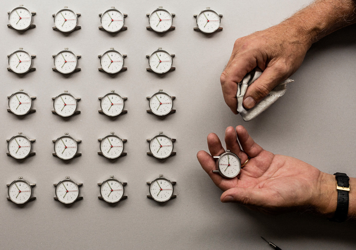 The V03D-BR/BL//WH from VOID Watches, designed by David Ericsson.