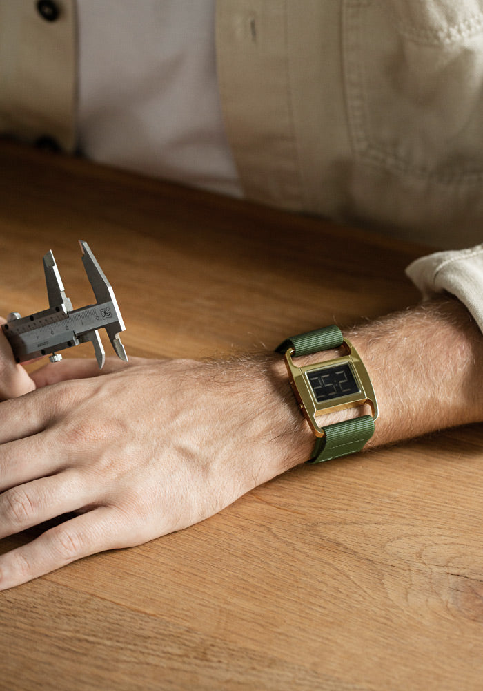 The PXR5-GO/OL from VOID Watches, designed by British Designer Michael Young.